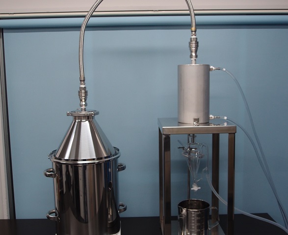 ハーブオイルメーカー | 有限会社 東京製作所